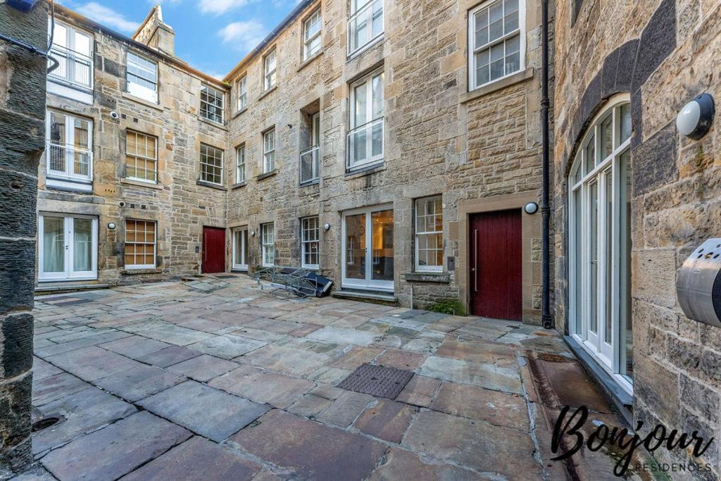 Spacious 2Br-2Ba - Grassmarket - Free Parking By Bonjour Residences Edinburgh Dış mekan fotoğraf