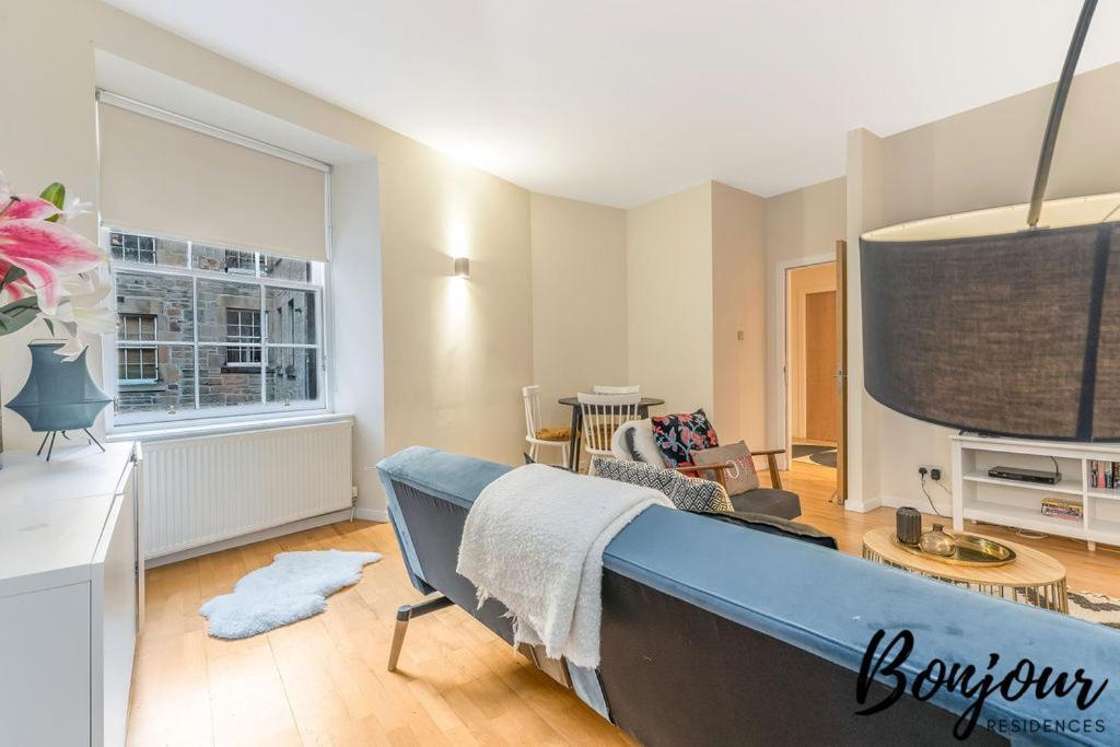 Spacious 2Br-2Ba - Grassmarket - Free Parking By Bonjour Residences Edinburgh Dış mekan fotoğraf