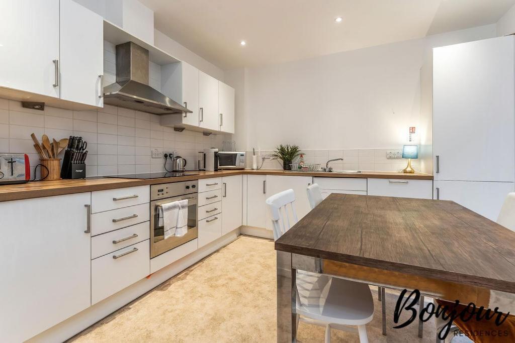 Spacious 2Br-2Ba - Grassmarket - Free Parking By Bonjour Residences Edinburgh Dış mekan fotoğraf