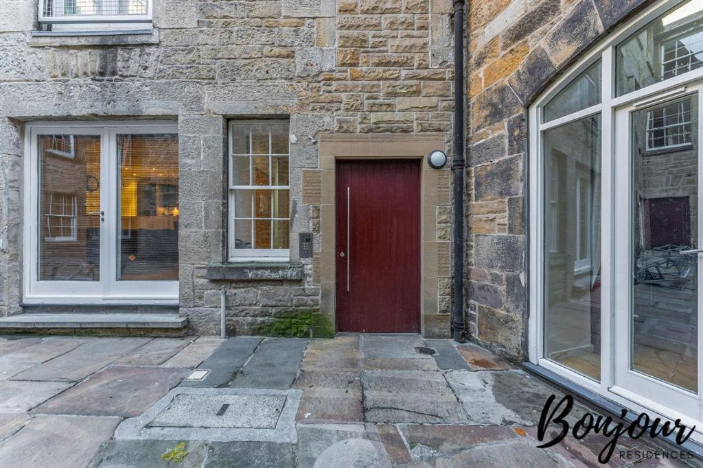 Spacious 2Br-2Ba - Grassmarket - Free Parking By Bonjour Residences Edinburgh Dış mekan fotoğraf